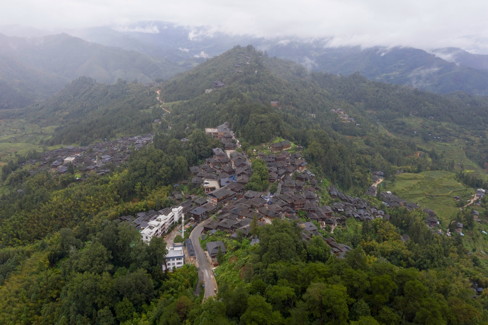 贵州从江：岜沙苗寨引客来_fororder_2023年9月13日，拍摄的贵州省从江县丙妹镇岜沙苗寨一景（无人机照片）。DJI_0503.JPG