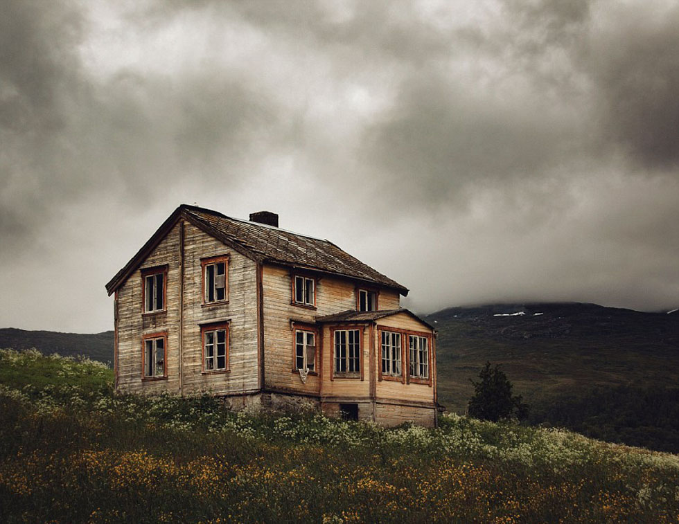 北欧废弃小屋被拍出别样意境:用图片诉说被遗忘的故事