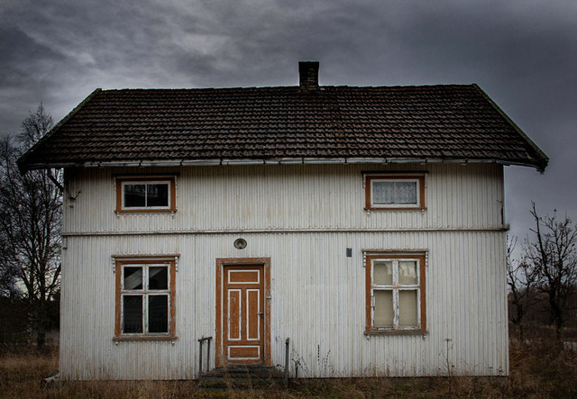 北欧废弃小屋被拍出别样意境:用图片诉说被遗忘的故事