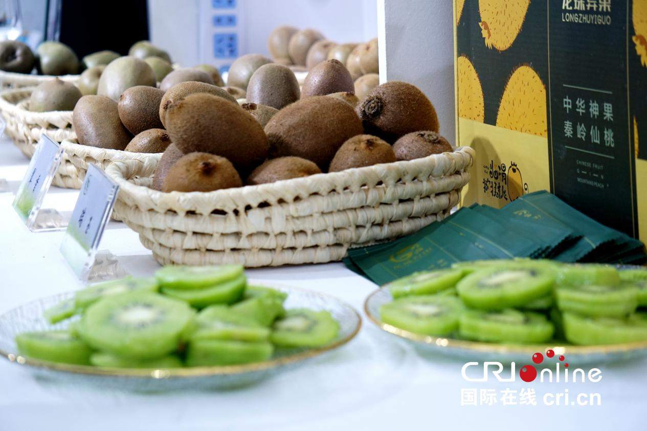 第30届中国杨凌农高会 渭南临渭展台“果”意满满 “粮”点十足_fororder_图片6