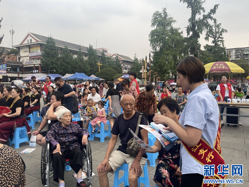 （转载）用心用情做好服务 邮储银行成都市温江区支行积极打通金融服务“最后一公里”