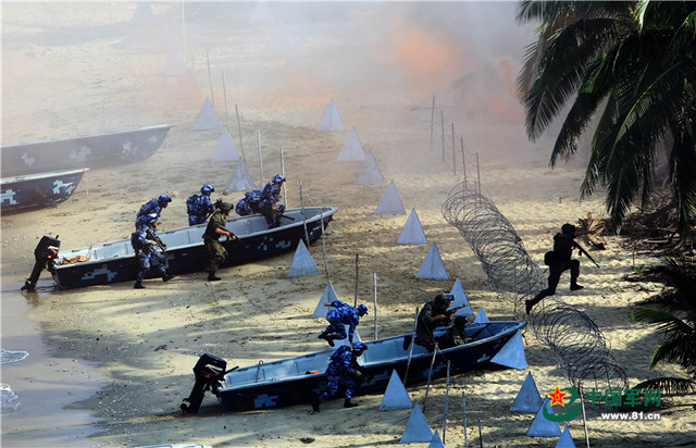 中俄海军联合立体夺控岛礁演练太火爆(组图)-国际在线移动版-军事频道