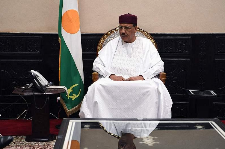 尼日尔政变当局称巴祖姆试图逃离 巴祖姆律师予以否认