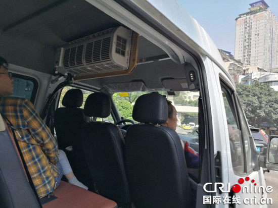 【法制安全】司机给客车装家用空调 交警：严重危及人车安全