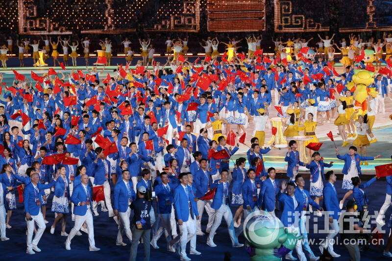 杭州第19届亚运会开幕式举行 中国代表团入场_fororder_W020230923782885655534