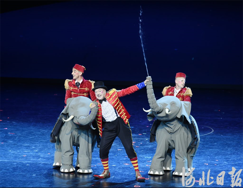 吴桥杂技节B场演出精彩纷呈