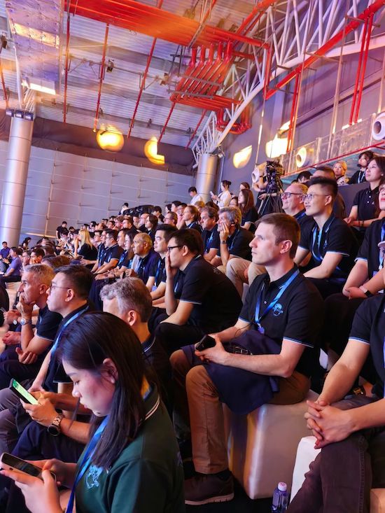 上汽大通“大拿”系列产品正式上市并同步开启全球征程_fororder_image002