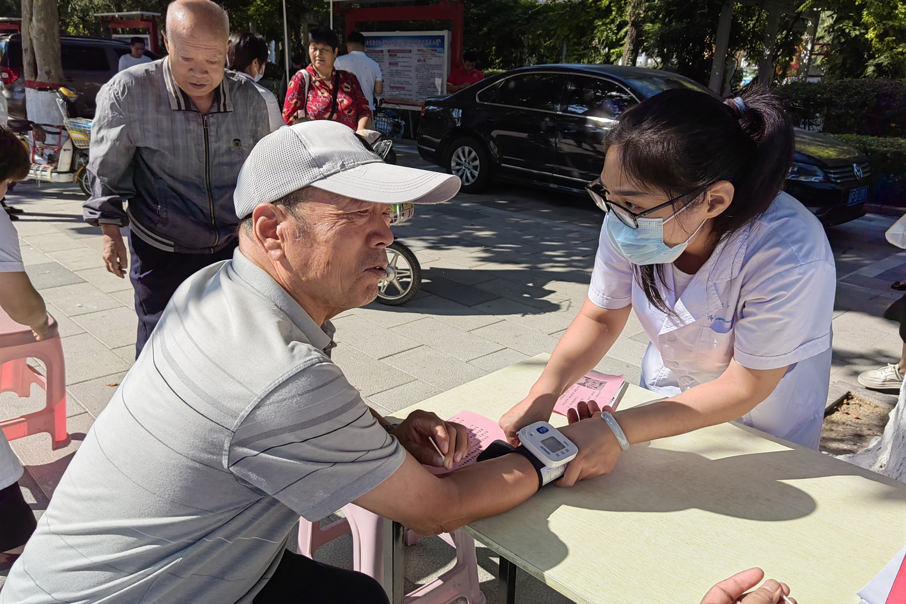 河北定兴：金秋送义诊 惠民暖人心_fororder_006