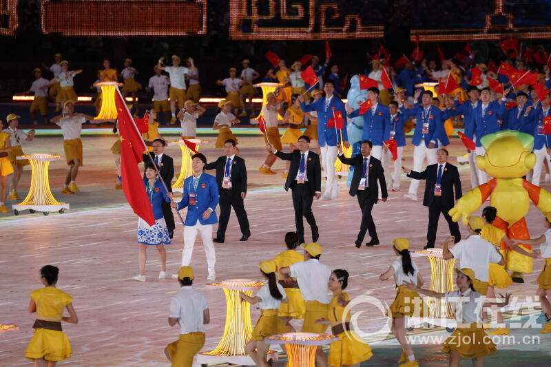 杭州第19届亚运会开幕式举行 中国代表团入场_fororder_W020230923782884644437