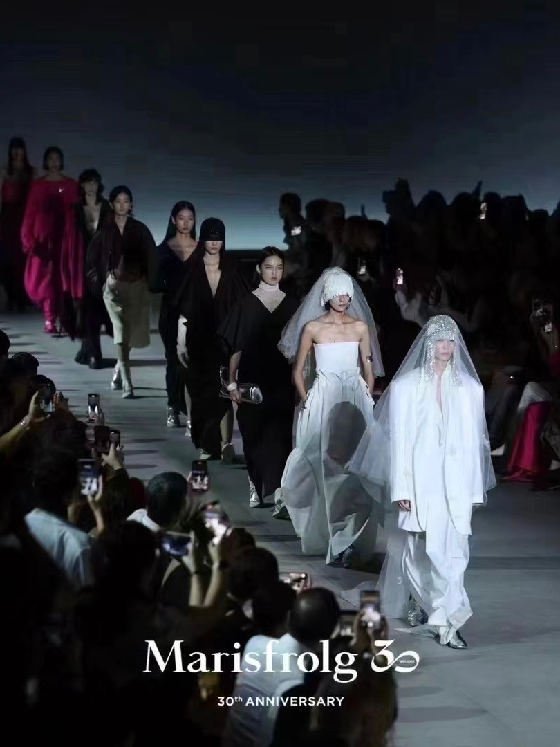 深圳市龙华区大浪时尚小镇亮相各大时装周_fororder_图片2