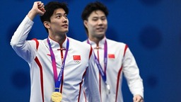 中国代表团续写首金荣耀 中国泳将七金扬威