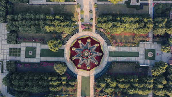 武汉城市形象片《WH天际线》国际版面世 海内外友人盛赞