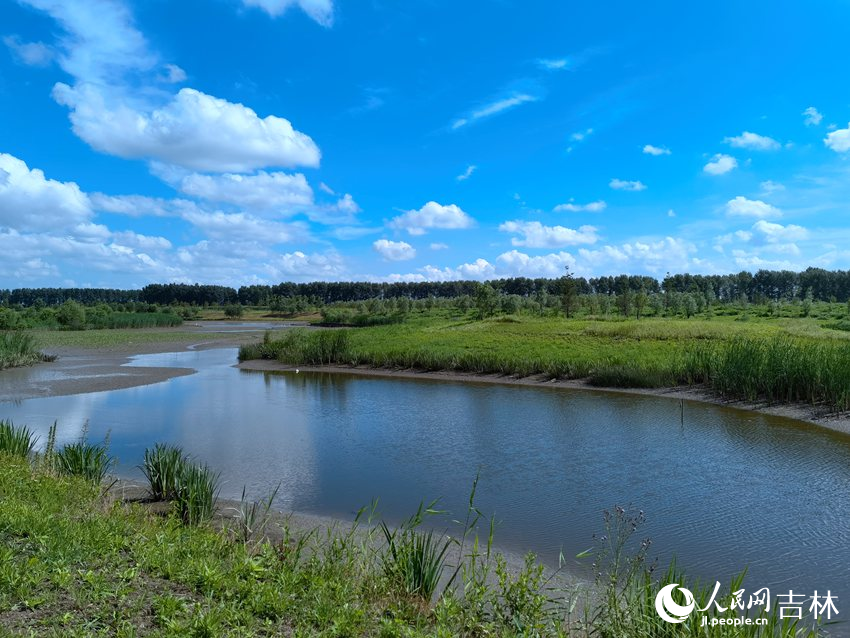 吉林长春：水清岸绿景色新_fororder_LOCAL1695373588259K8S43I3S6V