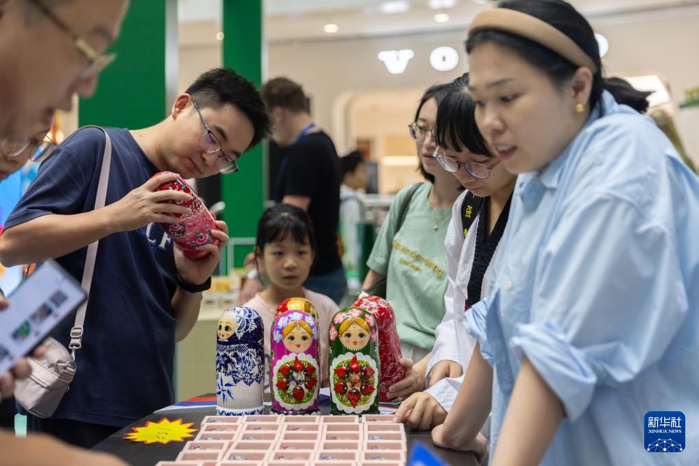 “环俄世界”俄罗斯文化节在沪开幕_fororder_2023092526965df862bf402991e4cb6d4e6ab0a6_20230925b52757b19c894a10b40eb6e3d42084d8