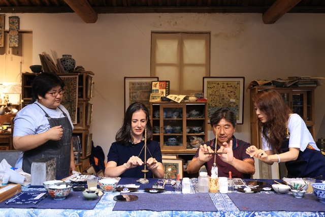 木版水印、锔瓷、品茗······ 巴西摄制团队带你感受“魅力北京”（组图）_fororder_图片5