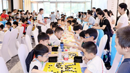 广西南宁：千人对弈 “棋”乐无穷