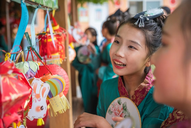 河北柏乡：萌娃迎中秋 国庆送祝福_fororder_微信图片_20230926140702_2