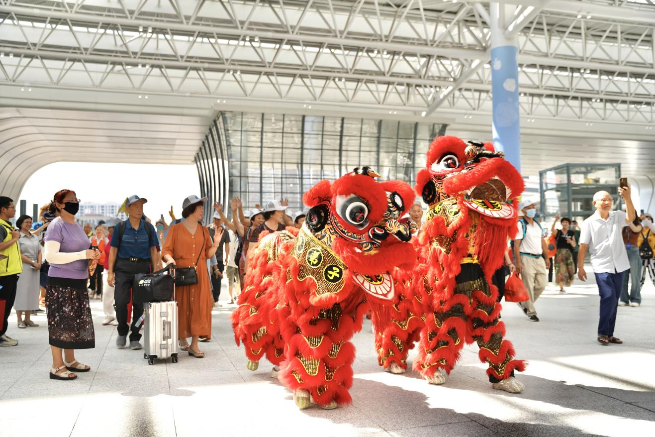 “周末到增城”渐成微度假风尚：广汕高铁正式开通 首个百人旅游团莅临增城体验_fororder_图片4