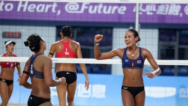 沙滩排球——女子四分之一决赛：泰国组合晋级四强