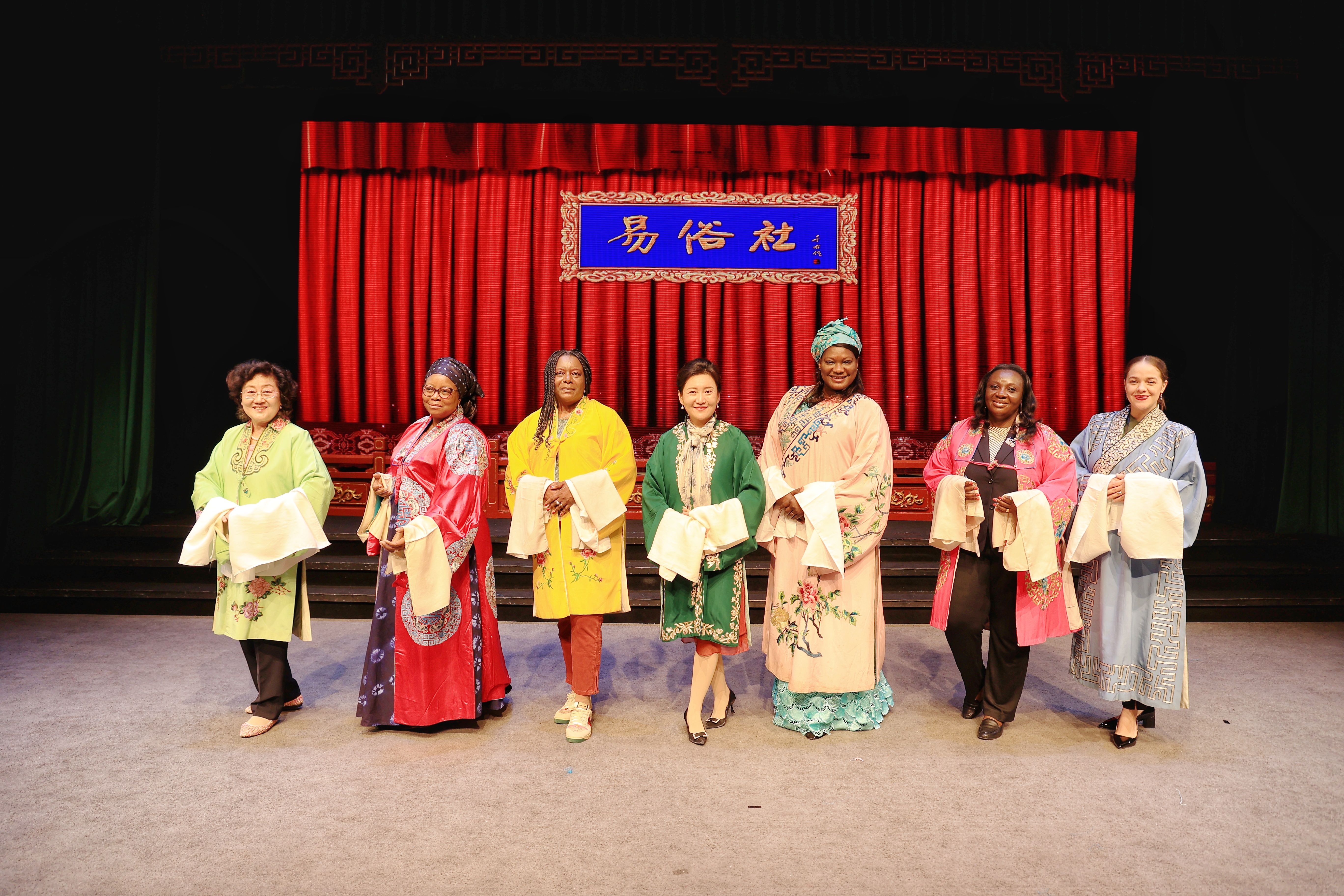 組圖 | 梨園聽秦聲 坊間尋鄉韻 駐華大使夫人在絲路起點遇見美好新城_fororder_微信圖片_20231024163556