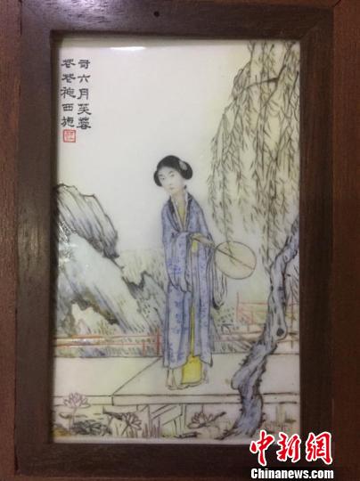 民国瓷画家精品十二花神台屏亮相百年古园林