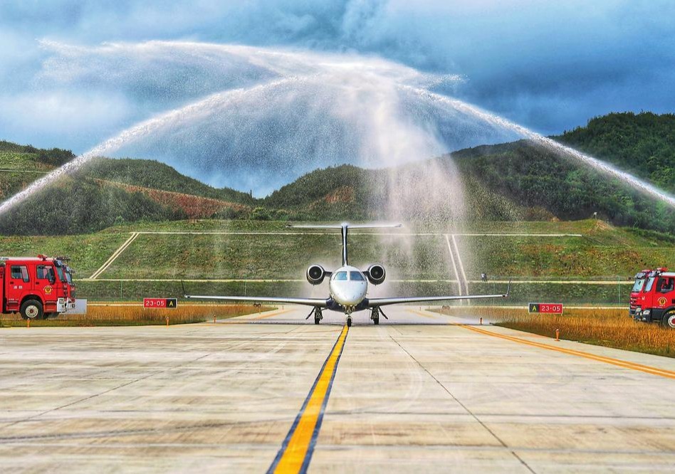 雲南鳳慶中和機場通航 臨滄成為全省首個擁有3個機場的州市_fororder_e5969