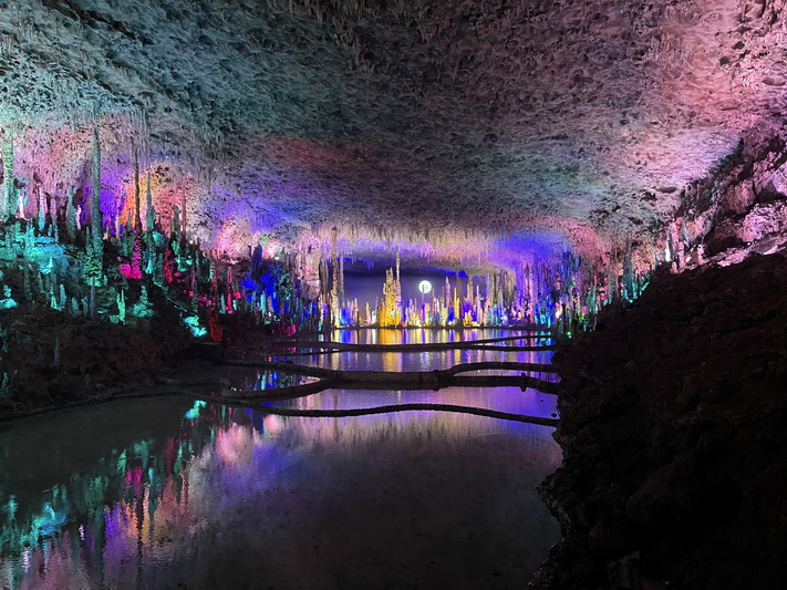 （转载）宜宾大学生文旅推荐员走进“两海”解锁两天一夜新玩法（石海篇）