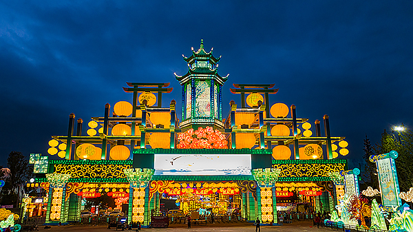 提灯诚邀天下客 中华彩灯大世界中秋国庆彩灯嘉年华即将开启_fororder_1自贡灯会现场（摄影-廖志全）