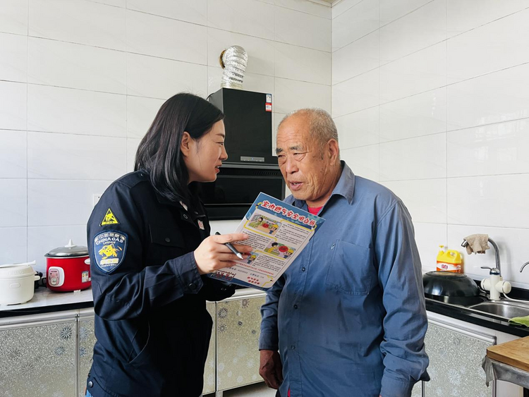 河北涞水：多举措保障群众温暖过冬_fororder_图片4