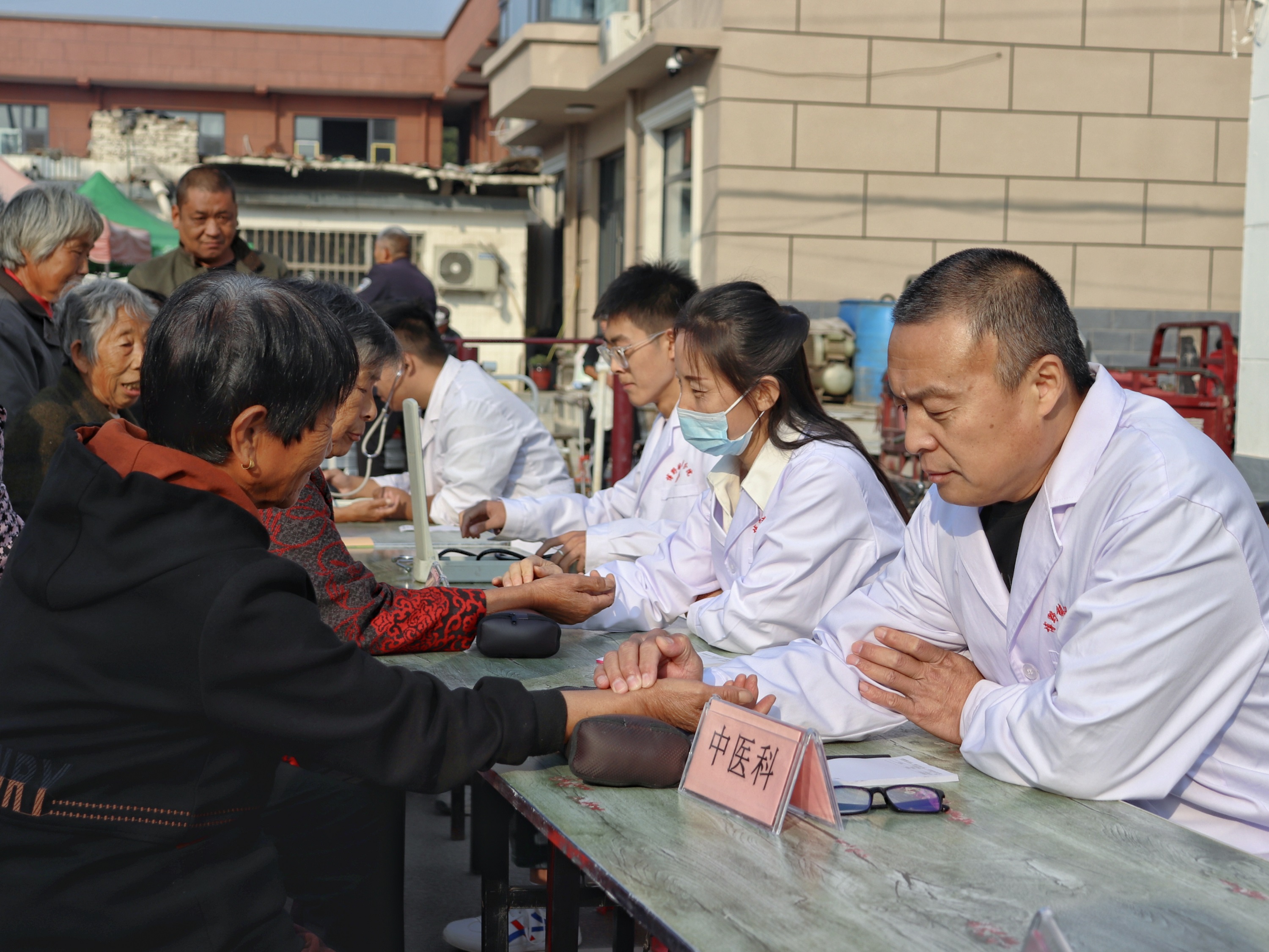 保定博野：健康服务送上门 履约随访“零距离”_fororder_4