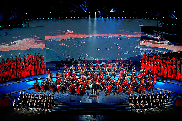 全国演博会在宜宾开幕 成都一小学应邀与中国著名交响乐团同台演出_fororder_演出现场-供图-成华区教育局_1_