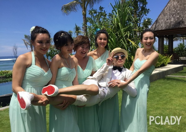 伴娘柳岩被闹 包贝尔伴娘门事件背后有隐情？