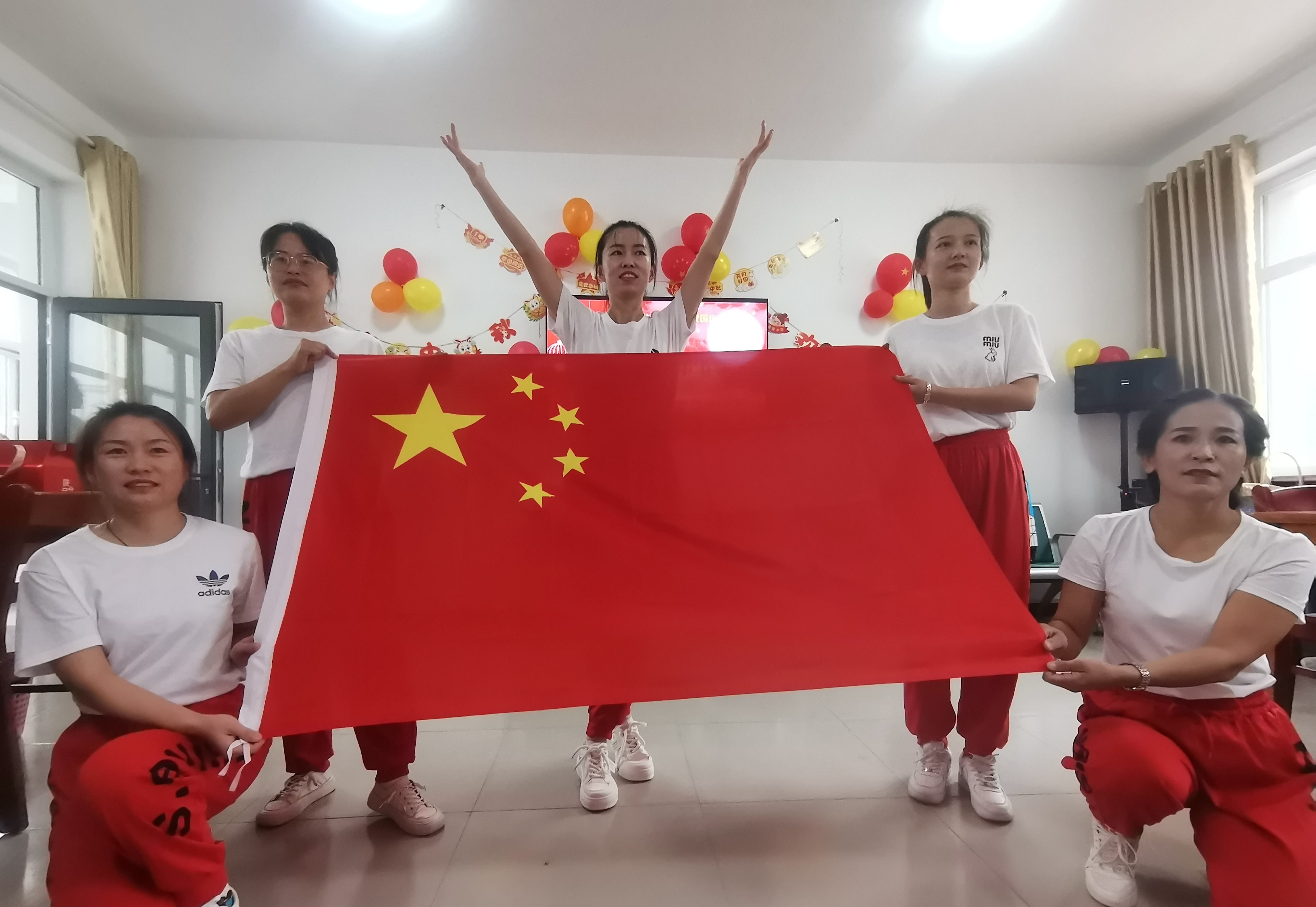 靖边县民生路社区举办 “情暖中秋•喜迎国庆”文艺汇演活动_fororder_图片2