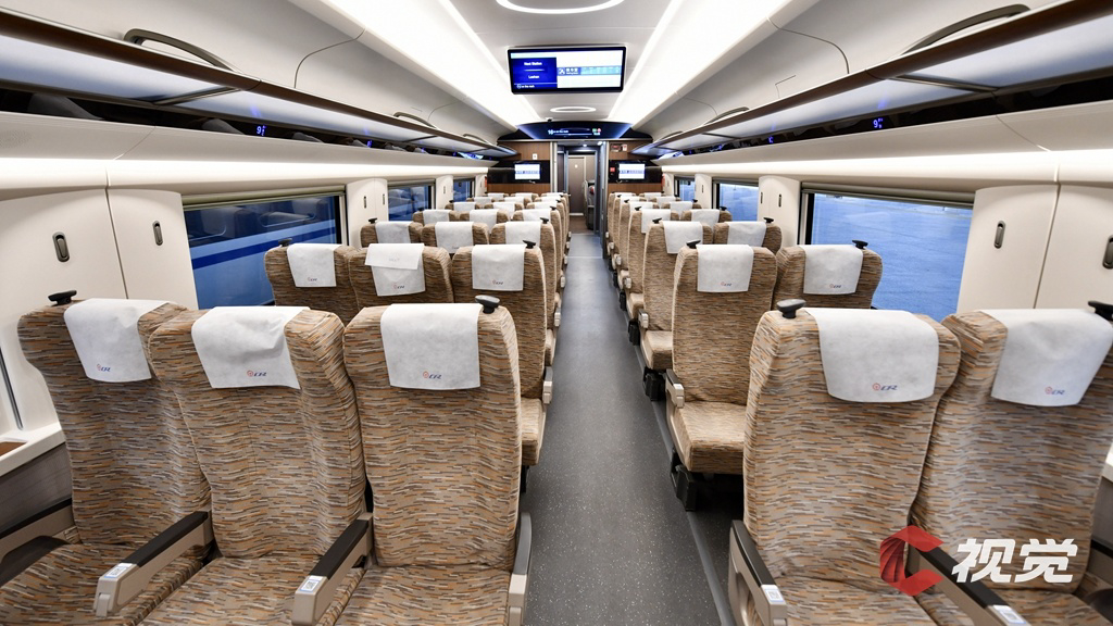 （转载）蓉港高铁升级 首趟复兴号智能动车组开行