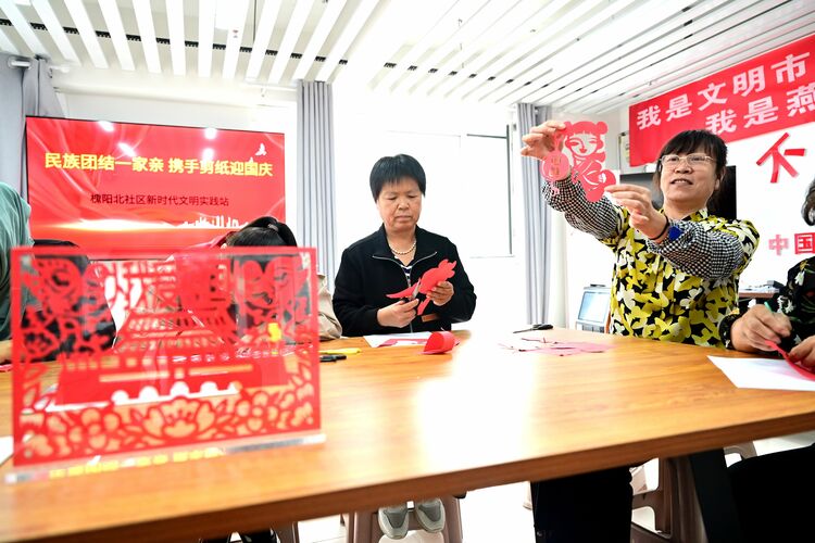 邢台柏乡: 多彩活动迎国庆_fororder_6fc14382515cfd52b223a95f4e4efdb