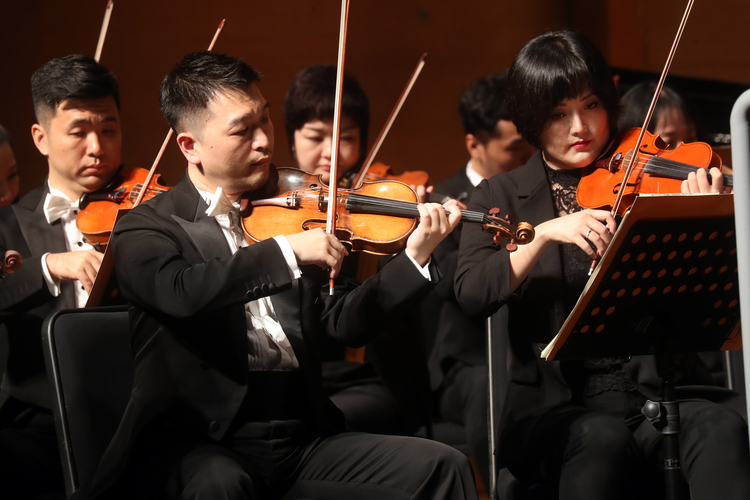 天津交响乐团亮相深圳“光荣与梦想”奏响津深情_fororder_1