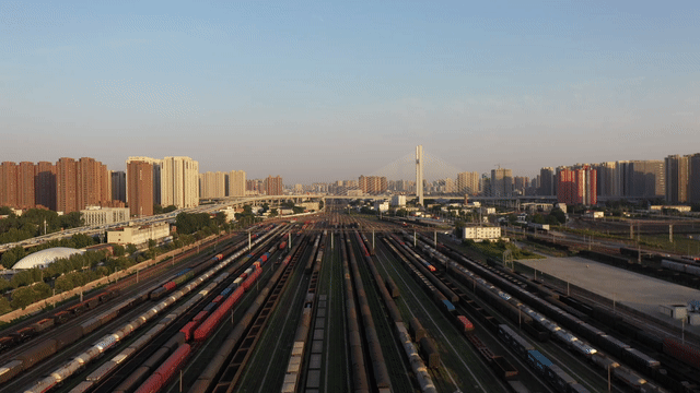 探访中国铁路“心脏” 这里为中欧班列“穿针引线”