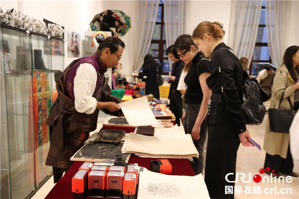 “中国西藏 扎西德勒”天涯共此时-西藏文化周在俄罗斯举行_fororder_5