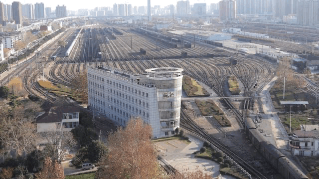 探访中国铁路“心脏” 这里为中欧班列“穿针引线”