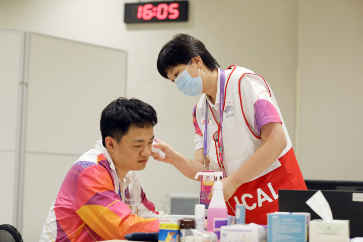 做好服务保障 杭州亚运会工作人员国庆节坚守岗位_fororder_5