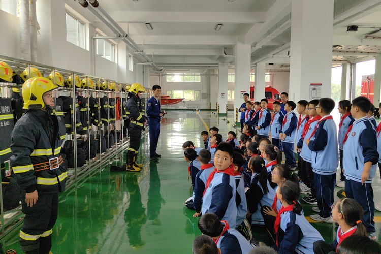 （原创）唐山开平：“零距离”学习消防知识_fororder_1