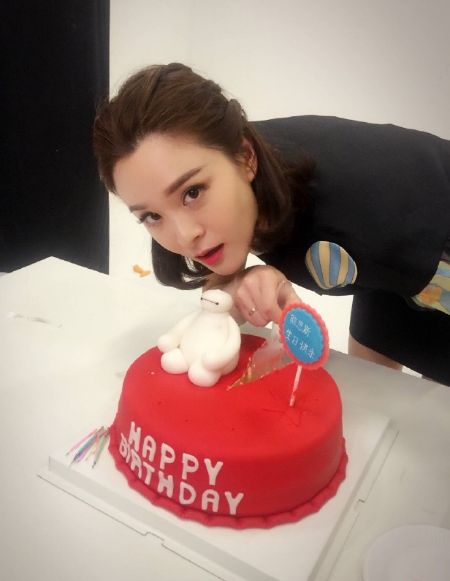 还记得《甄嬛传》里的曹贵人？现在也是蛇精脸_娱乐_腾讯网