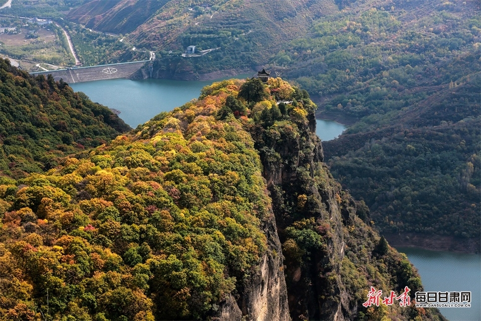 【大美甘肅】秋染崆峒山 風光無限美_fororder_1