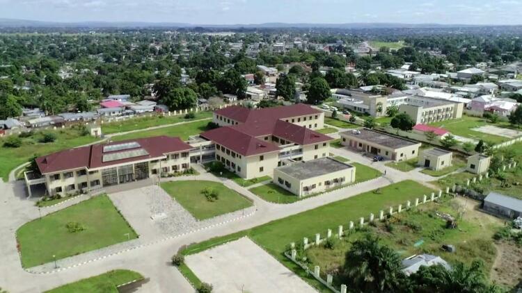 从“大写意”到“工笔画”丨中国医生在非洲