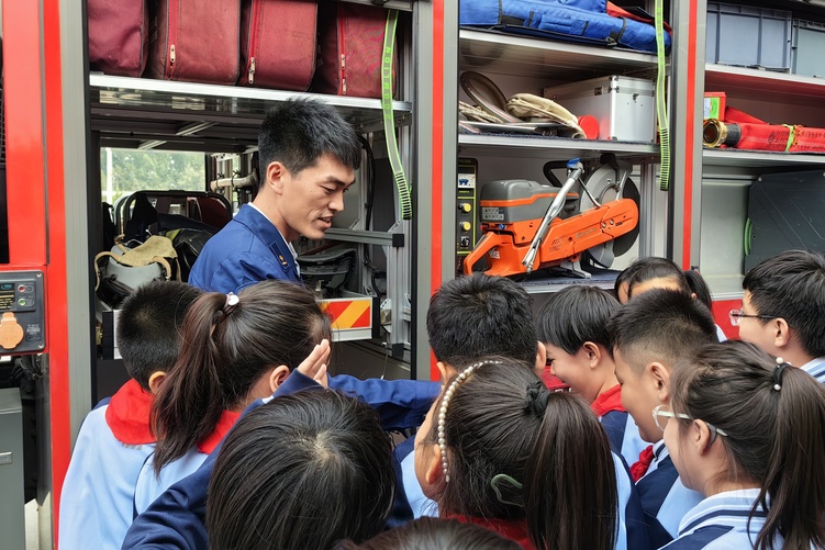 （原创）唐山开平：“零距离”学习消防知识_fororder_4