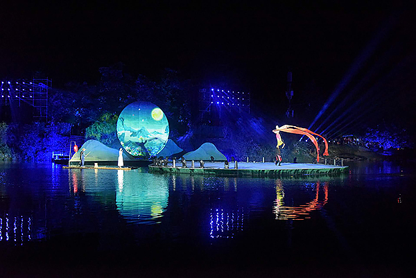 文旅“破圈” 助力眉山洪雅“出圈”_fororder_柳江古镇首届明月节-供图-洪雅县委宣传部