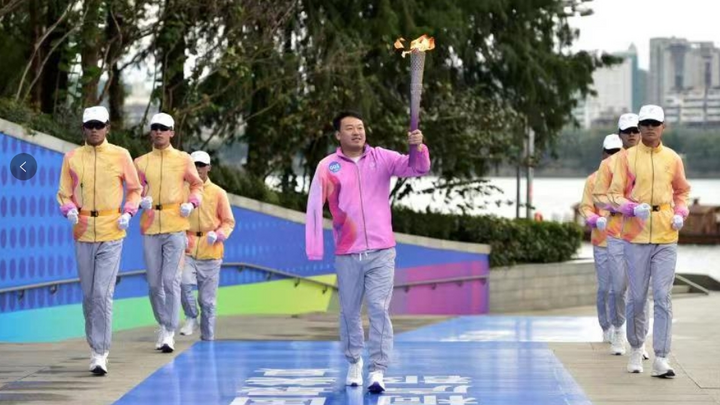 Hangzhou Asian Para Games Torch Relay Proceeds to Tonglu with 'The Most Beautiful Route' Awaiting