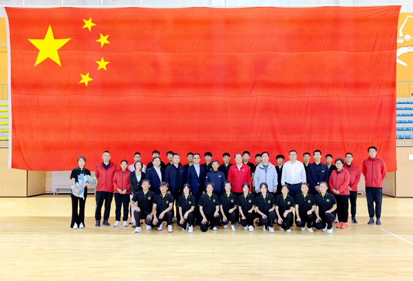 燕京理工学院“体育名人坊”：中国奥运金牌第一人许海峰与大学生面对面