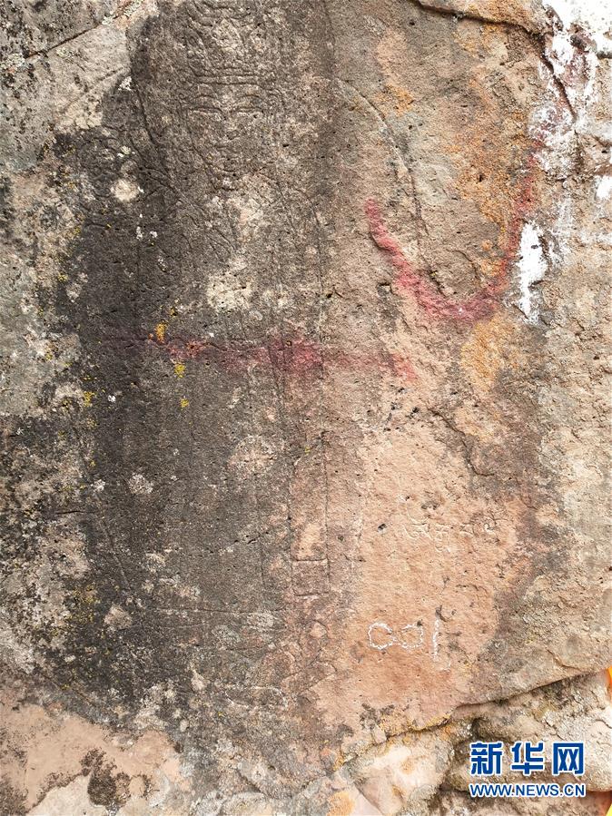 西藏昌都市發現吐蕃時期摩崖石刻造像遺存