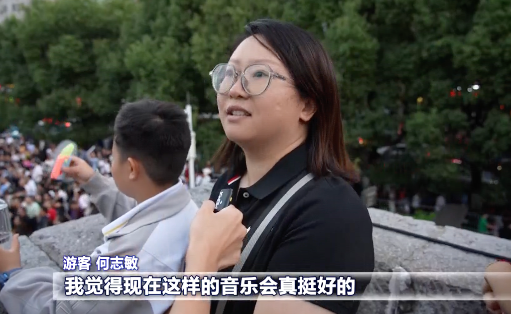 秋日“多巴胺” 催热爽爽贵阳“色彩经济”